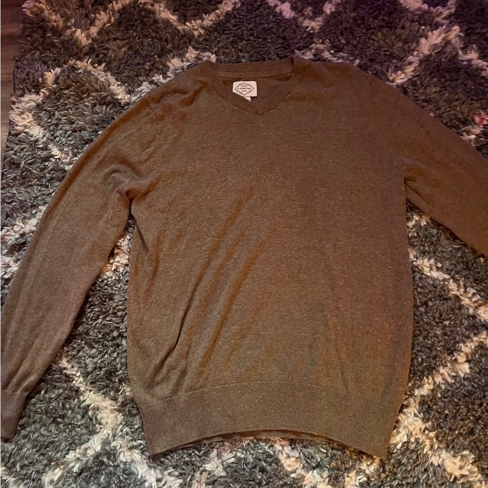 women’s brown sweater